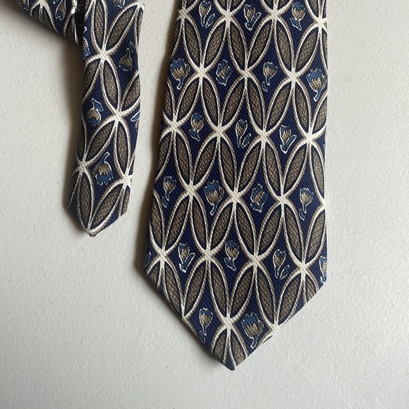 Vintage Moore’s  silk Floral tie - Picture 2 of 8